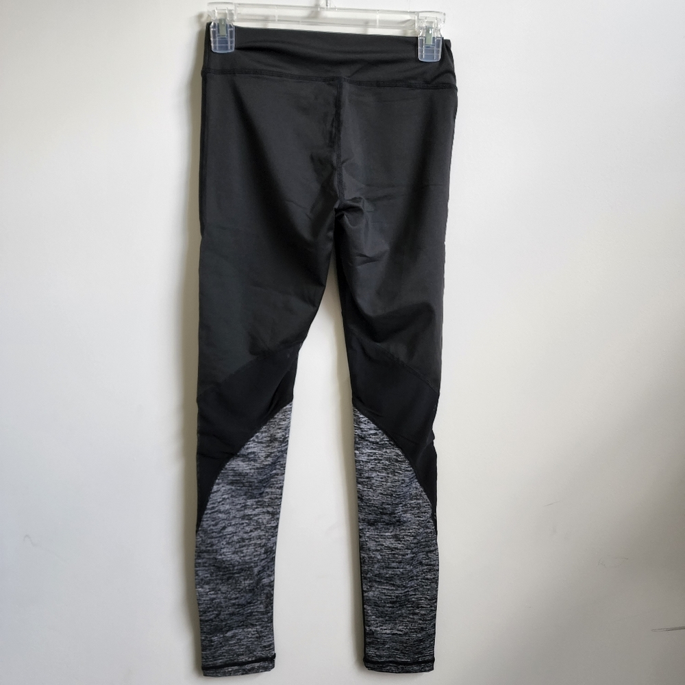 Womens Exercise Leggings, two tone black stretch Size Small